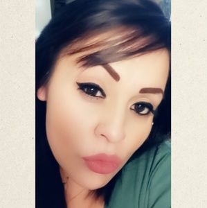 Meet your Posher, Isabel